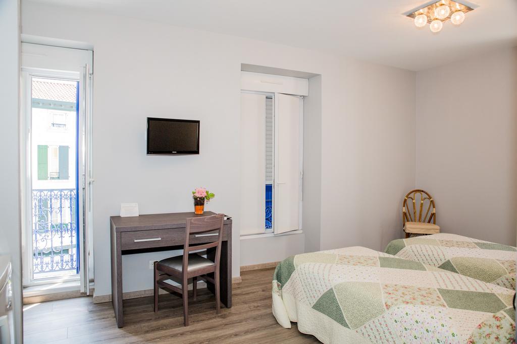 Annexe Hotel De La Gare Hendaye Kültér fotó