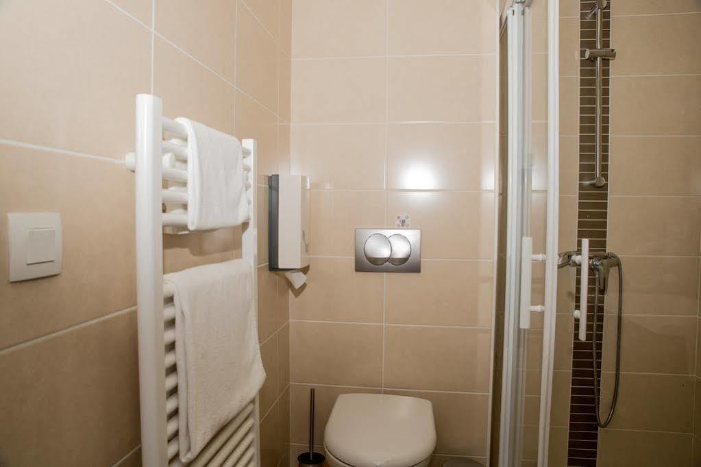 Annexe Hotel De La Gare Hendaye Kültér fotó